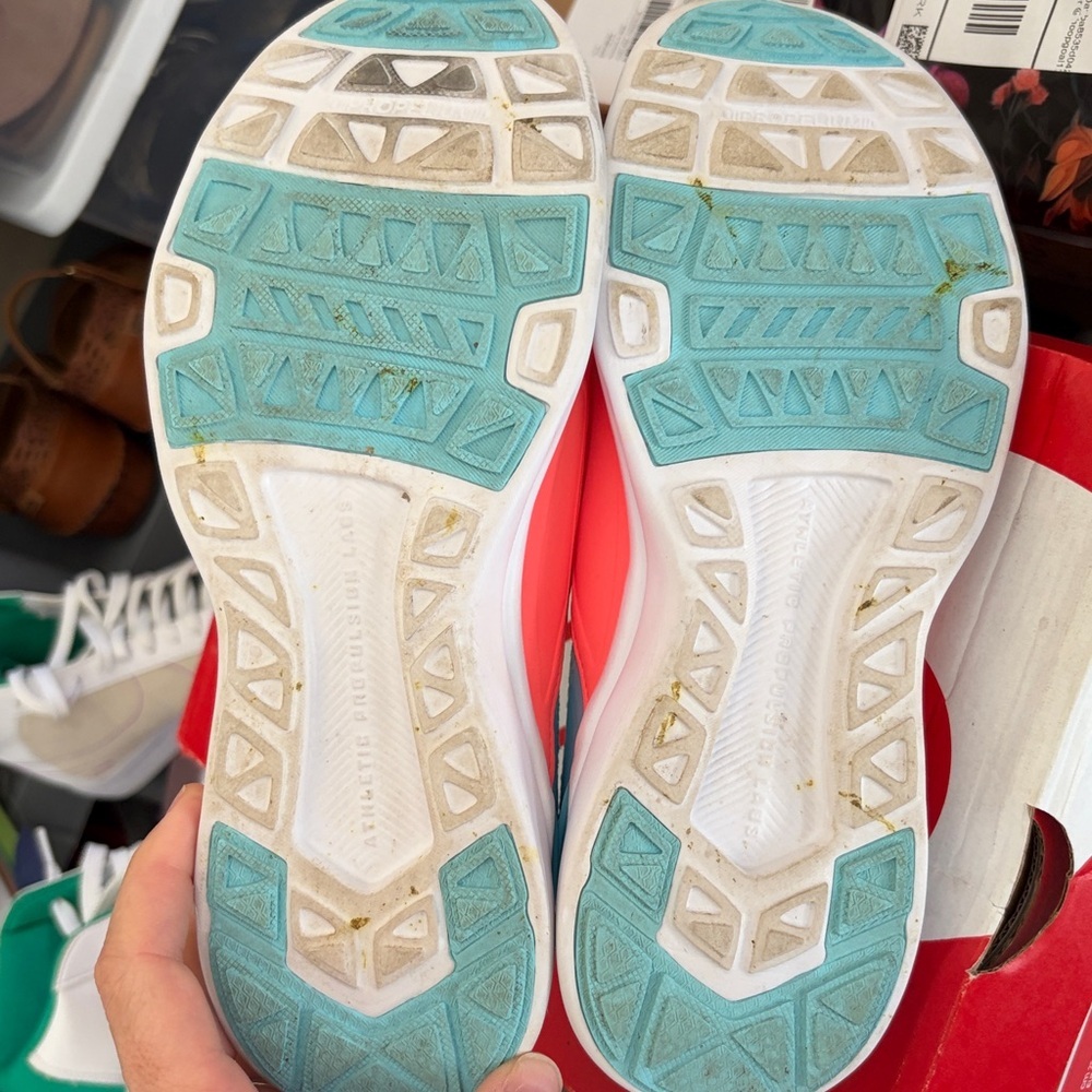 APL Techloom Bliss Women’s Sneakers Slip-On Sneakers | EUC | Sz 7 - Picture 5 of 5